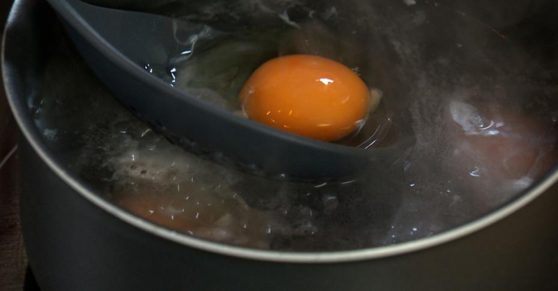 Французские тосты с беконом и соусом