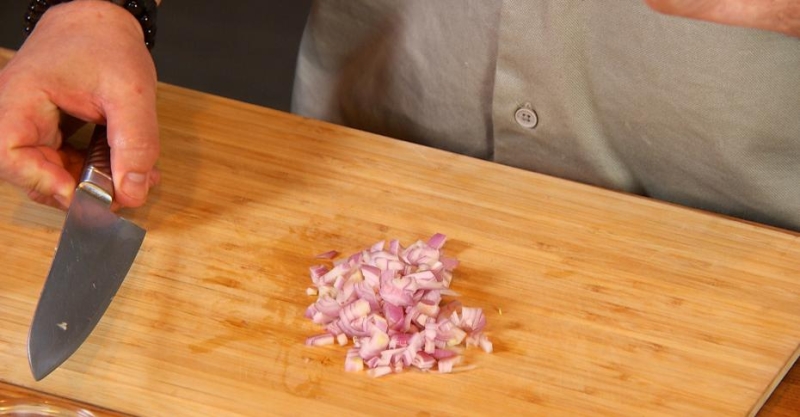 Мясной рулет с сухофруктами