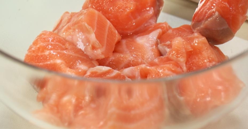Киш с красной рыбой, фасолью, луком-пореем и сыром