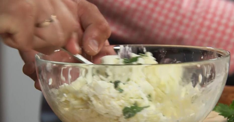 Чебуреки с аджикой