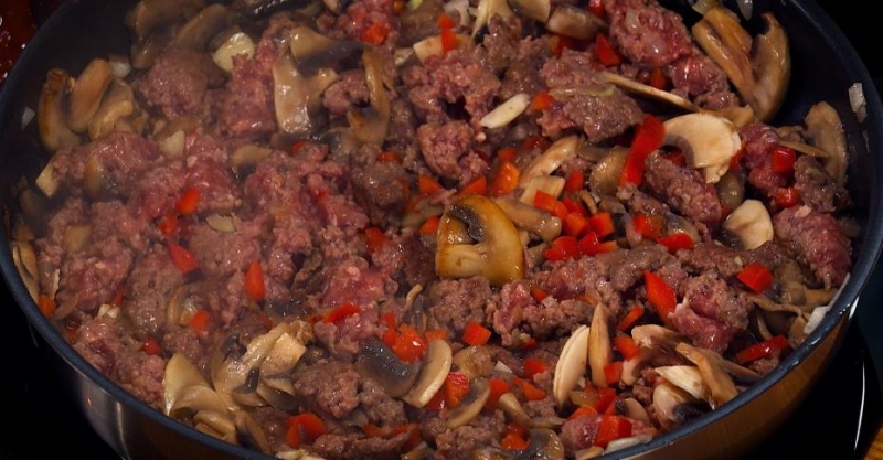 Сытный мясной пирог