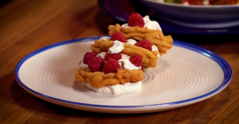 Вафли со взбитыми сливками