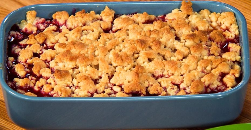 Ягодный крамбл