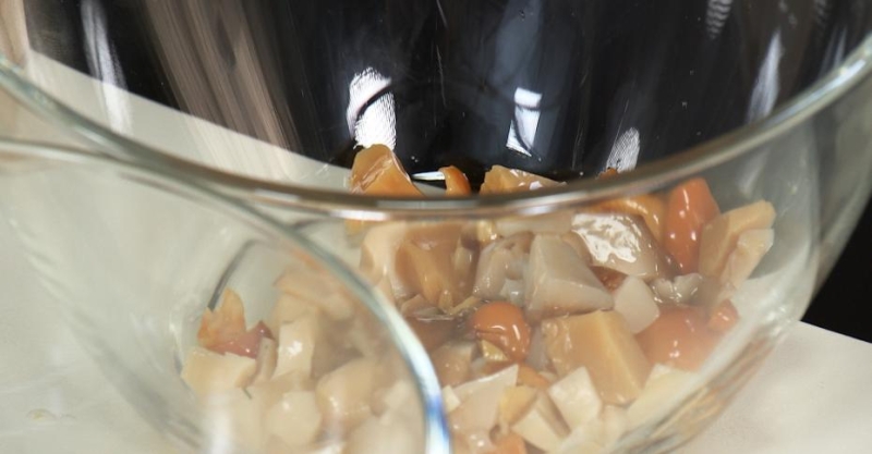 Топпинг с маринованными грибами и огурцами