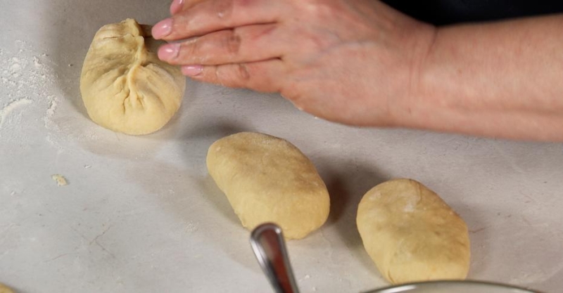 Пирожки с яблоками и лимоном