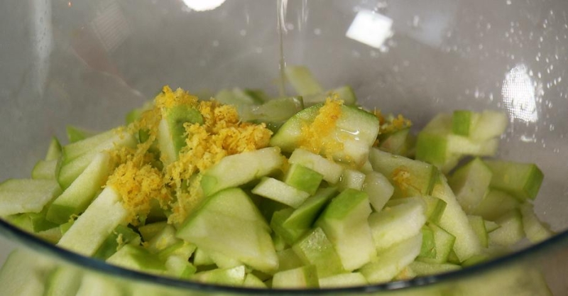 Пирожки с яблоками и лимоном